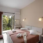 アパート Apartments.