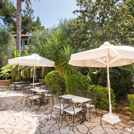 Apartman Apartments. *