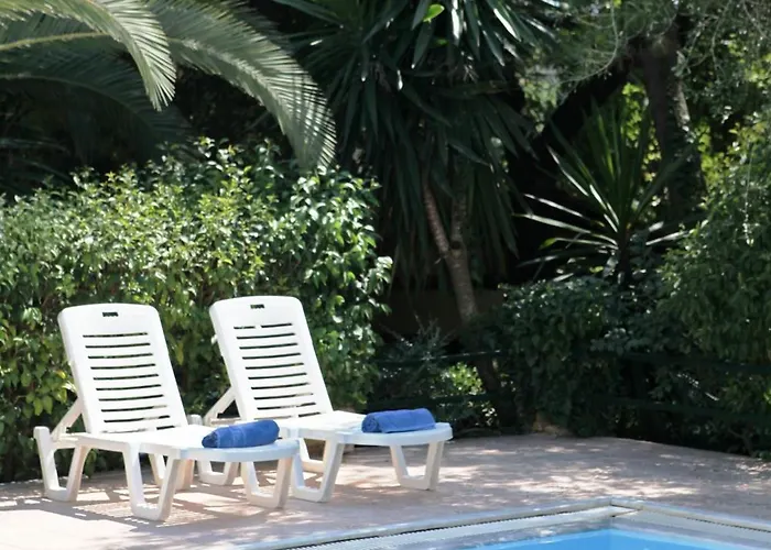 Daire Apartments. *