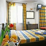 דירה Apartments. *