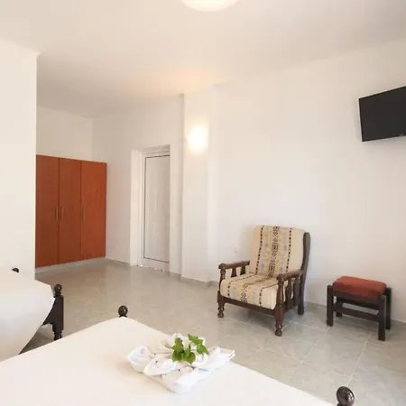 Hotel Galaxias 2*